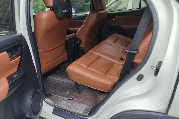Used Toyota Fortuner 2016 2.7L Middle East Version Left Rear Seat