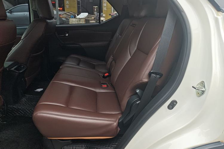 Used Toyota Fortuner 2016 2.7L Middle East Version Left Rear Seat