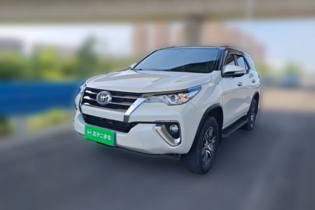 Ojetý Toyota Fortuner 2016 2.7L Middle East Version