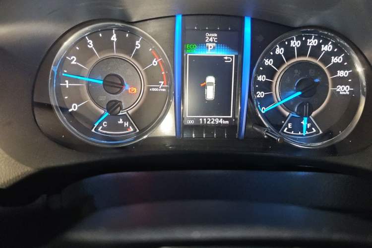 Used Toyota Fortuner 2016 2.7L Middle East Version Odometer Close Up
