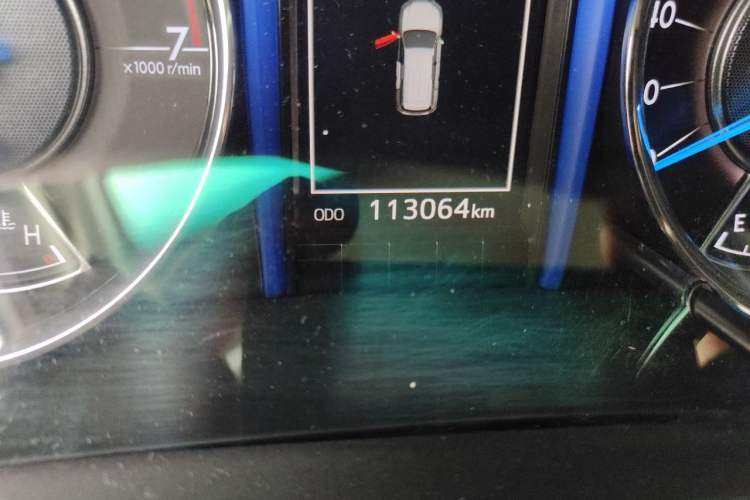 Used Toyota Fortuner 2016 2.7L Middle East Version Odometer Close Up