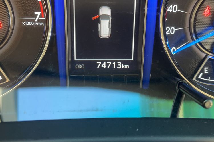 Used Toyota Fortuner 2016 2.7L Middle East Version Odometer Close Up