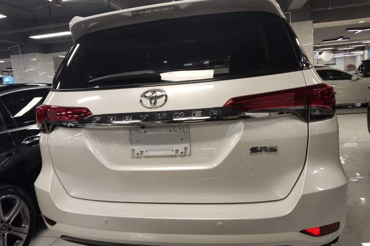 Used Toyota Fortuner 2016 2.7L Middle East Version Rear