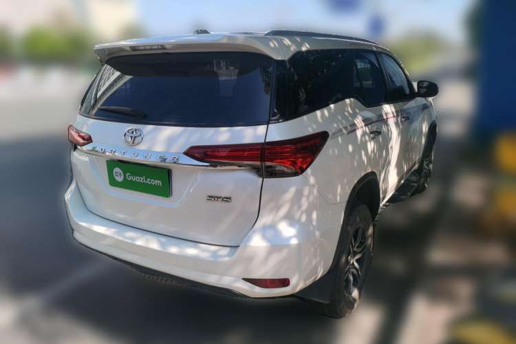 Used Toyota Fortuner 2016 2.7L Middle East Version Rear Right 45 Deg