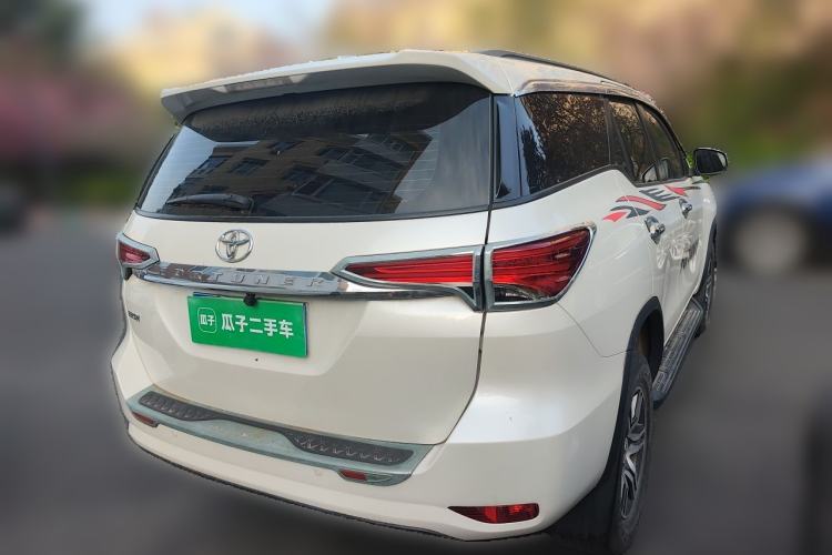 Used Toyota Fortuner  Rear Right 45 Deg