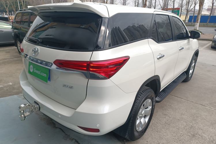 Used Toyota Fortuner 2016 2.7L Middle East Version Rear Right 45 Deg