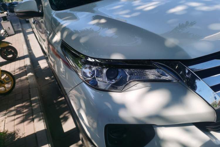 Used Toyota Fortuner 2016 2.7L Middle East Version Right Front Headlight