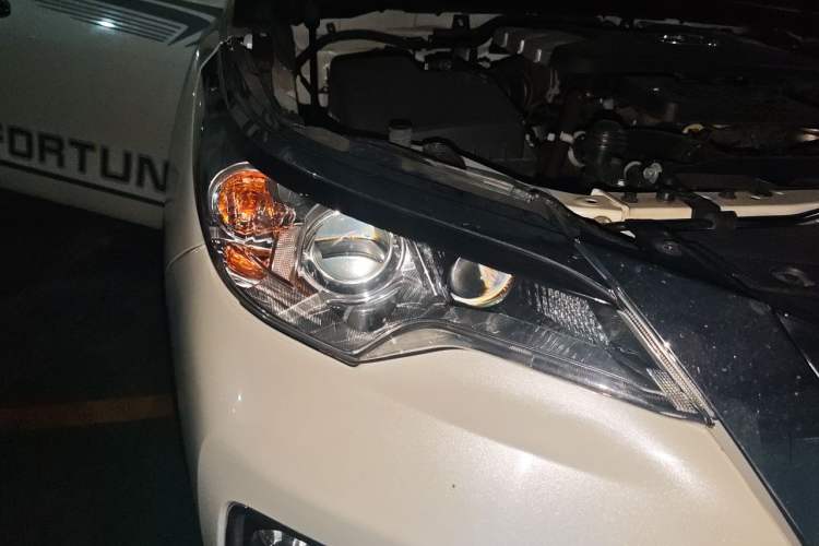Used Toyota Fortuner 2016 2.7L Middle East Version Right Front Headlight