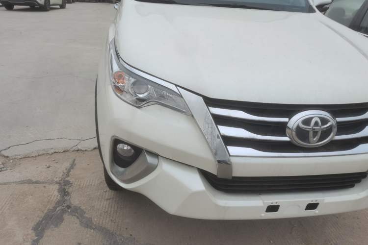 Used Toyota Fortuner 2016 2.7L Middle East Version Right Front Headlight