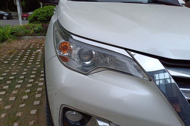 Used Toyota Fortuner 2016 2.7L Middle East Version Right Front Headlight