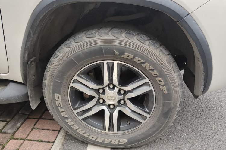 Used Toyota Fortuner 2016 2.7L Middle East Version Right Front Wheel Hub