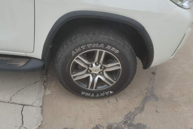 Used Toyota Fortuner 2016 2.7L Middle East Version Right Front Wheel Hub