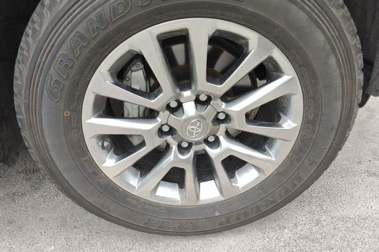 Used Toyota Fortuner 2016 2.7L Middle East Version Right Front Wheel Hub
