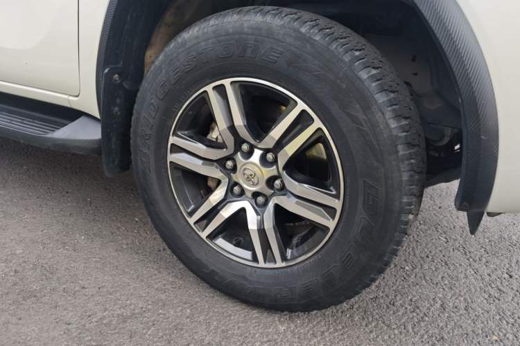 Used Toyota Fortuner 2016 2.7L Middle East Version Right Front Wheel Hub