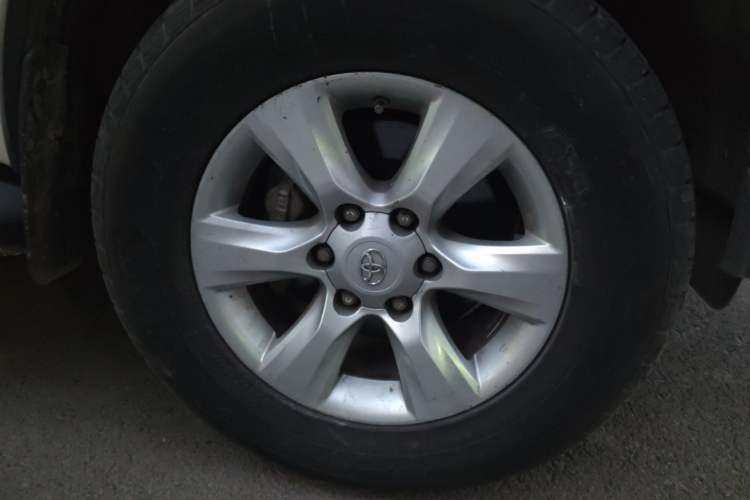 Used Toyota Fortuner 2016 2.7L Middle East Version Right Front Wheel Hub