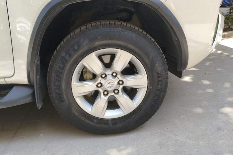 Used Toyota Fortuner 2016 2.7L Middle East Version Right Front Wheel Hub