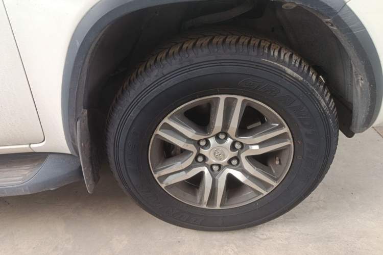 Used Toyota Fortuner 2016 2.7L Middle East Version Right Front Wheel Hub