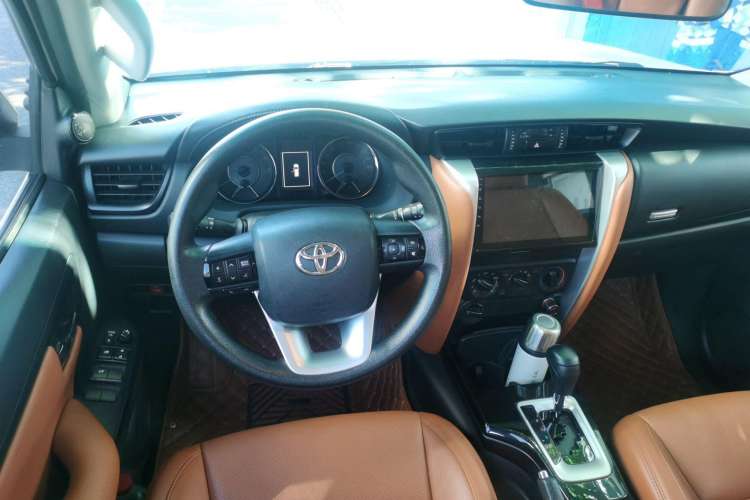 Used Toyota Fortuner 2016 2.7L Middle East Version Steering Wheel