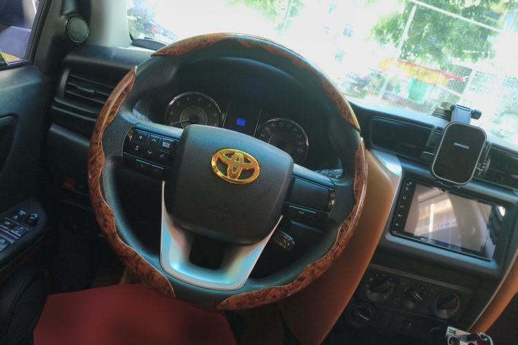 Used Toyota Fortuner 2016 2.7L Middle East Version Steering Wheel