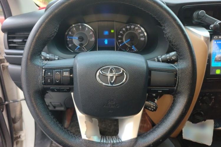 Used Toyota Fortuner  Steering Wheel