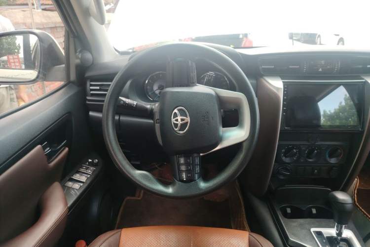 Used Toyota Fortuner 2016 2.7L Middle East Version Steering Wheel