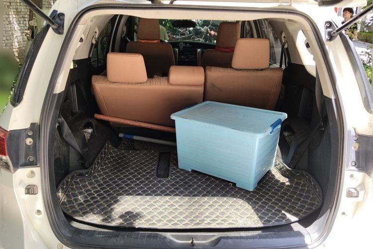 Used Toyota Fortuner 2016 2.7L Middle East Version Trunk