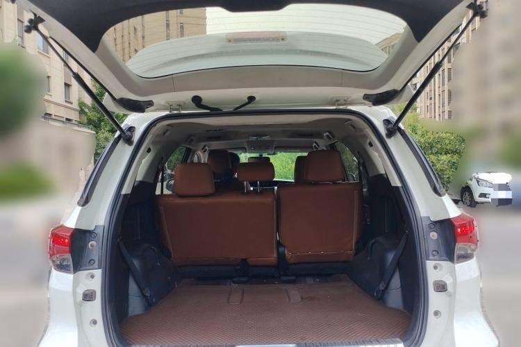 Used Toyota Fortuner 2016 2.7L Middle East Version Trunk