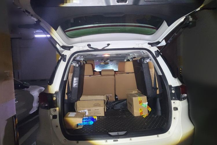 Used Toyota Fortuner 2016 2.7L Middle East Version Trunk
