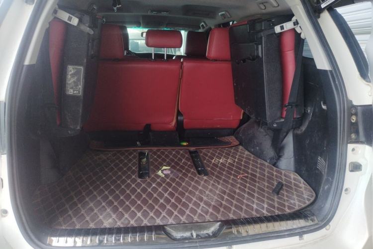 Used Toyota Fortuner 2016 2.7L Middle East Version Trunk