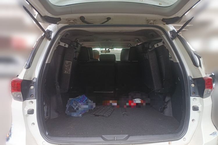 Used Toyota Fortuner 2016 2.7L Middle East Version Trunk