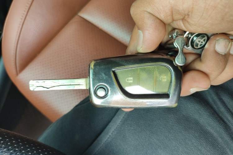 Used Toyota Fortuner 2016 2.7L Middle East Version Vehicle Key