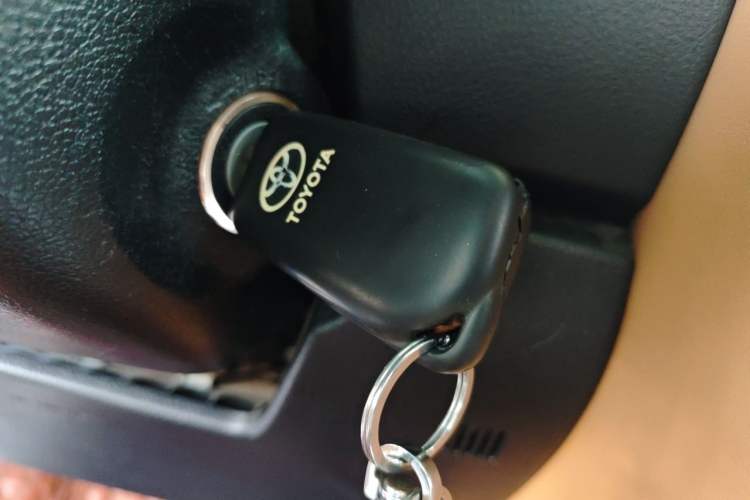 Used Toyota Fortuner 2016 2.7L Middle East Version Vehicle Key