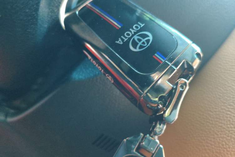 Used Toyota Fortuner 2016 2.7L Middle East Version Vehicle Key