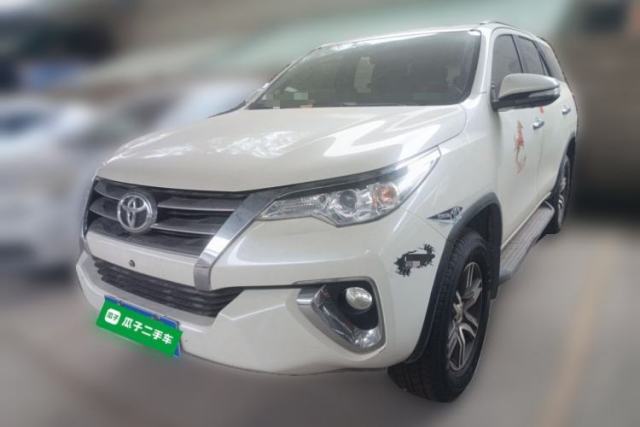 Ojetý Toyota Fortuner 2016 2.7L Middle East Version