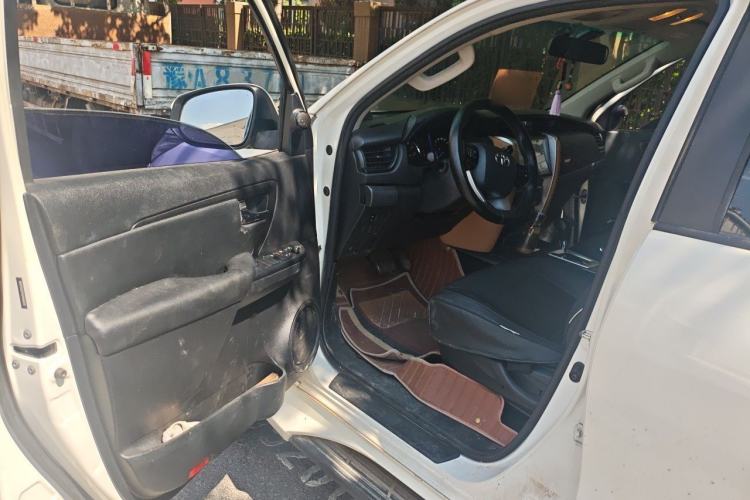 Used Toyota Fortuner  Driver Seat