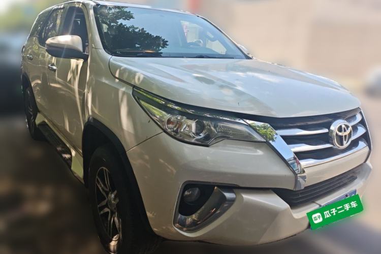 Used Toyota Fortuner  Front Right 45 Deg