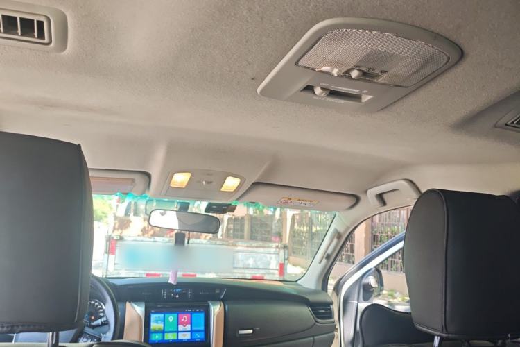 Used Toyota Fortuner  Headliner