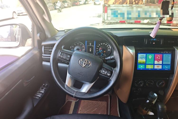 Used Toyota Fortuner  Steering Wheel