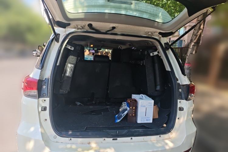 Used Toyota Fortuner  Trunk
