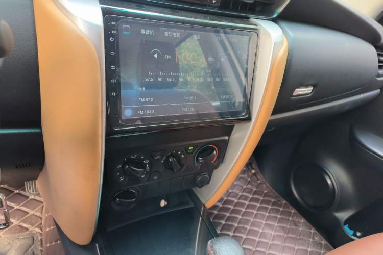 Used Toyota Fortuner  Audio And AC Panel