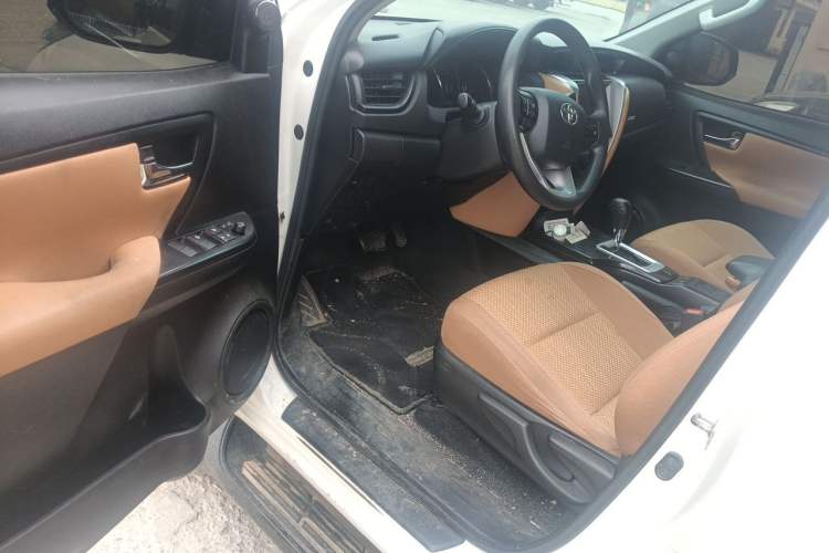 Used Toyota Fortuner  Driver Seat