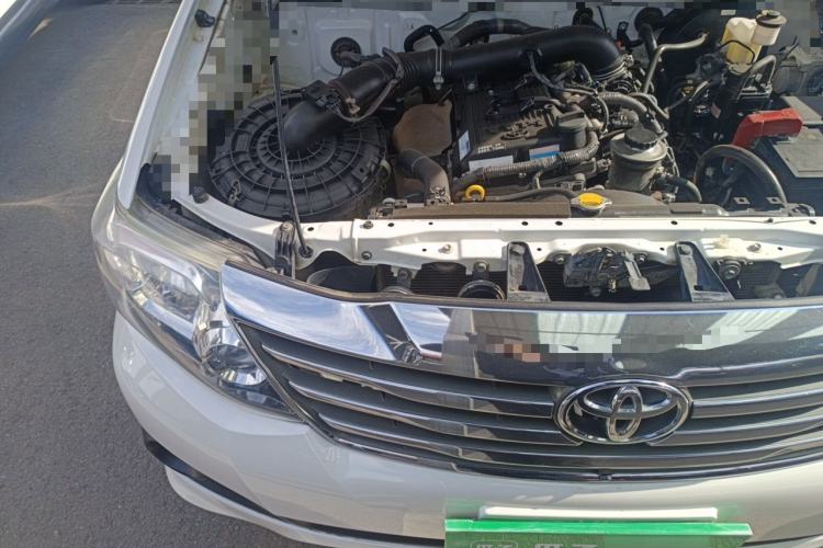 Used Toyota Fortuner  Engine Bay Right