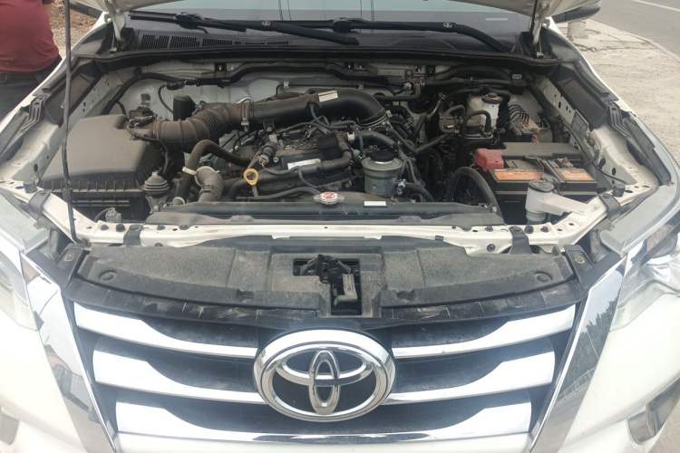 Used Toyota Fortuner  Engine Bay