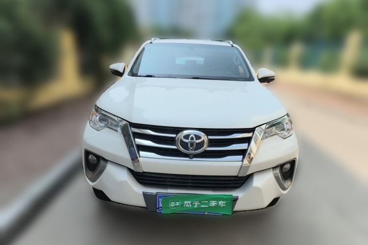 Used Toyota Fortuner  Front