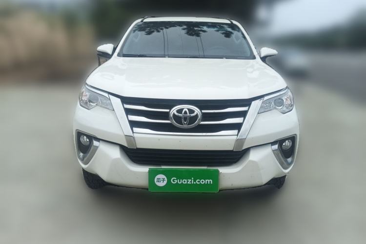 Used Toyota Fortuner  Front