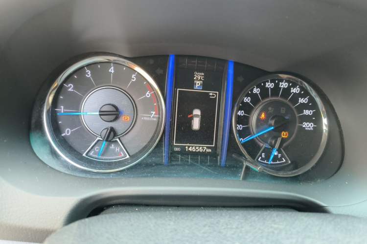 Used Toyota Fortuner  Instrument Cluster