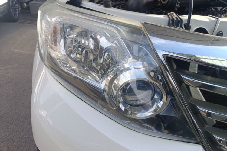 Used Toyota Fortuner  Right Front Headlight