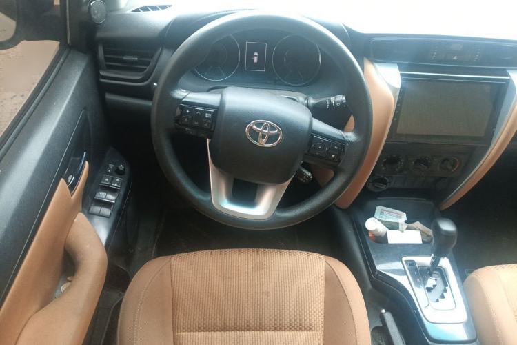 Used Toyota Fortuner  Steering Wheel
