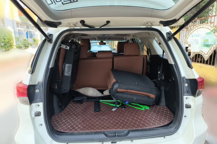 Used Toyota Fortuner  Trunk