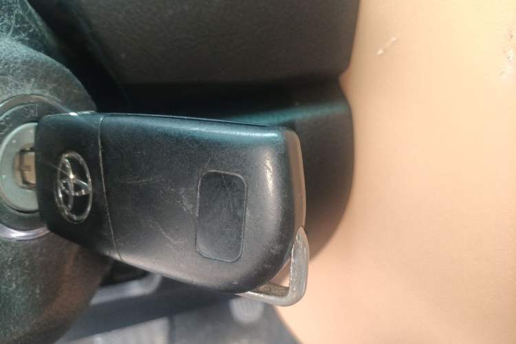 Used Toyota Fortuner  Vehicle Key